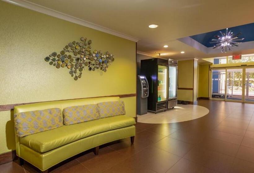 فندق Holiday Inn Express Birmingham Irondale East, An Ihg