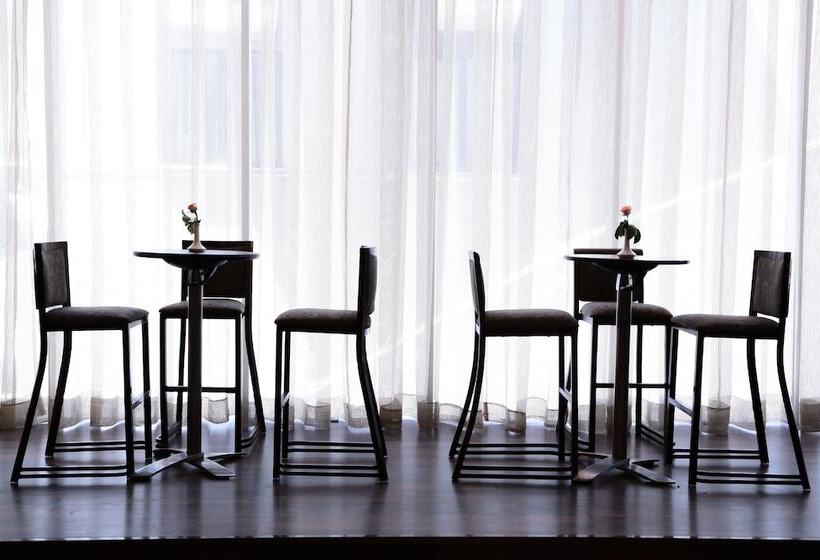 Jupiter International Hotel   Cazanchis