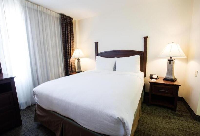 هتل Staybridge Suites Austin Airport, An Ihg