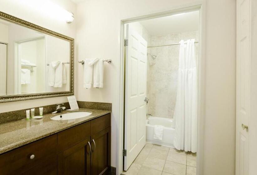 هتل Staybridge Suites Austin Airport, An Ihg