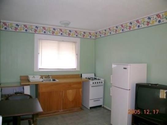 酒店 The Dolphin Inn