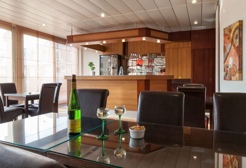 酒店 The Originals City, Hôtel Le Forum, Strasbourg Nord