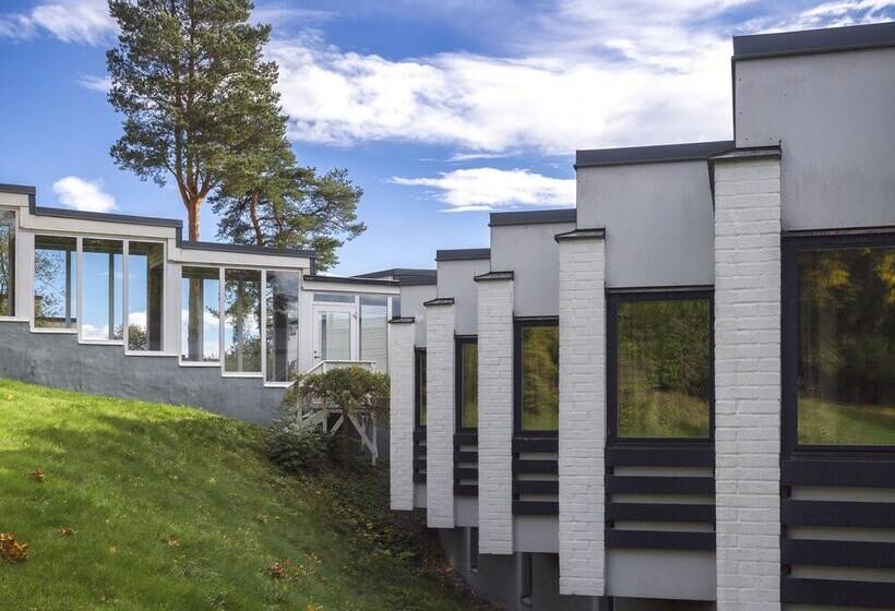 هتل Villa Lovik