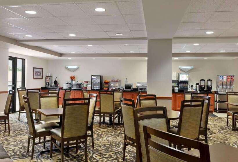 هتل Wingate By Wyndham Bentonville