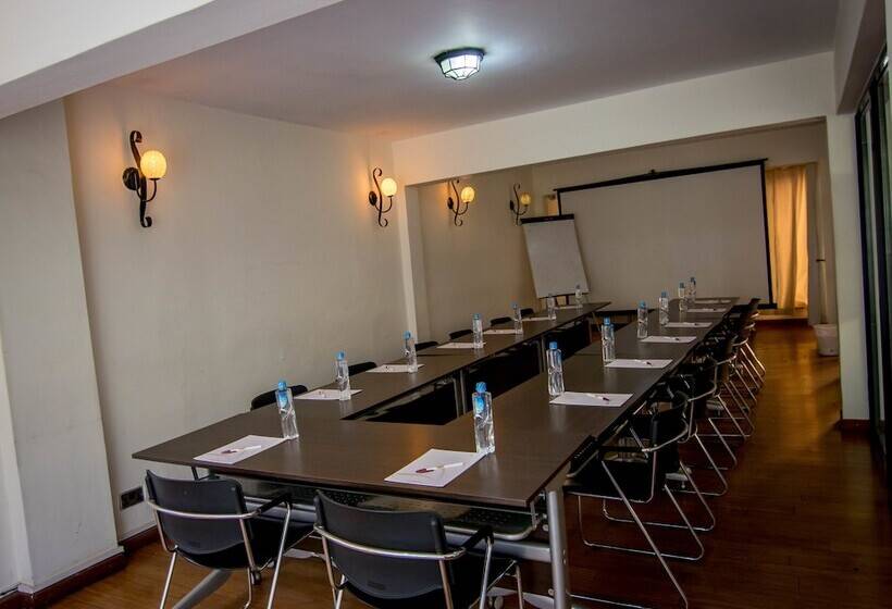 Fotos del hotel Wasini All Suite Hotel:  28