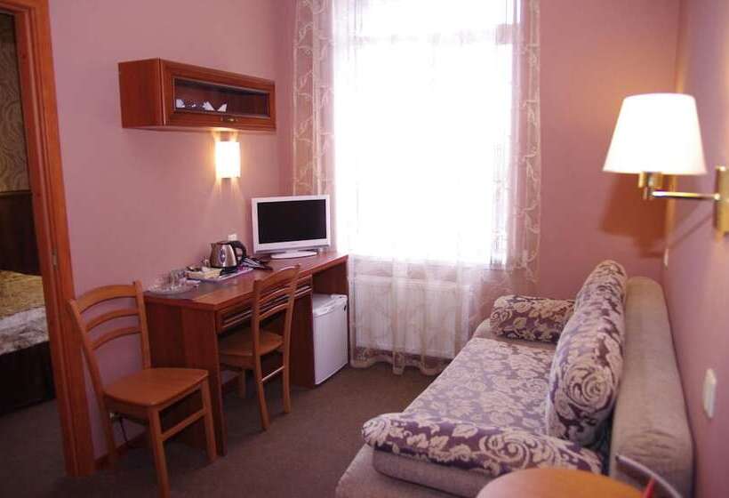 Zarechnaya Hotel