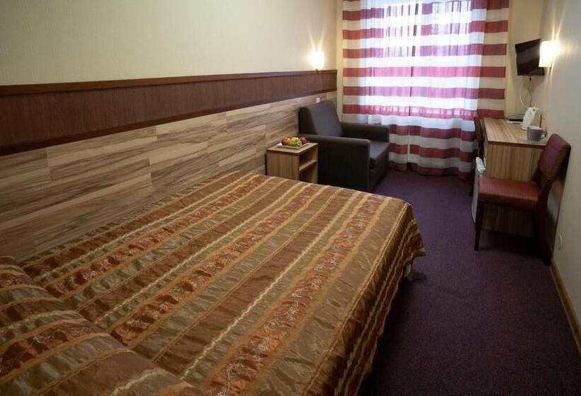 Zarechnaya Hotel