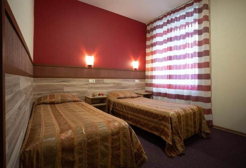 Zarechnaya Hotel
