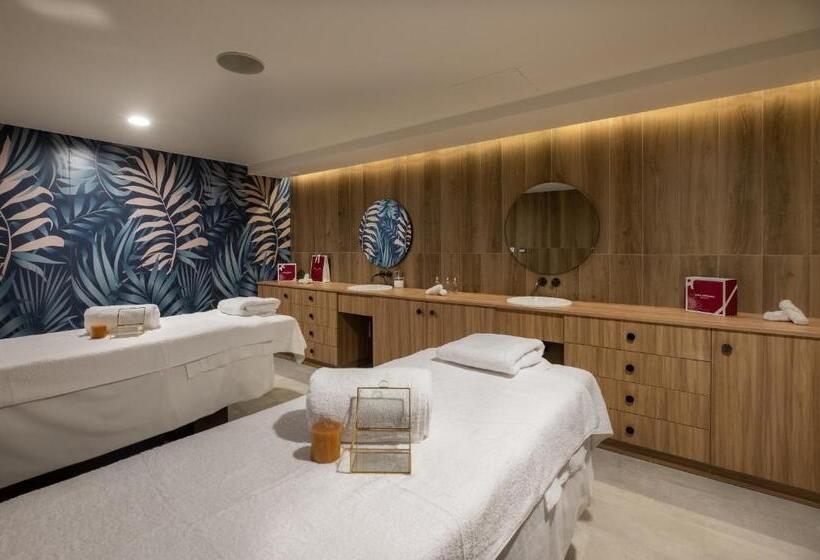 Golden Tulip Lyon Ouest Techlid Hotel & Spa