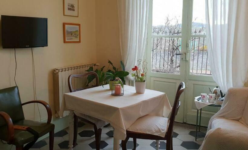 住宿加早餐  Chambres D Hôtes Et Roulotte Au Bonheur Du Parc