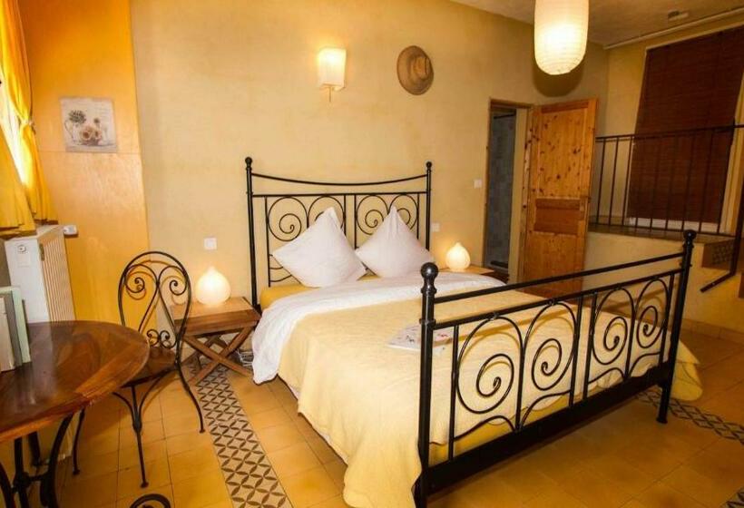 مبيت وإفطار La Colombiere Du Château