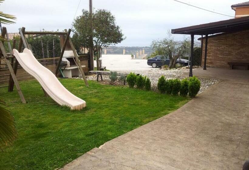 ホテル Agriturismo Casa Degli Archi
