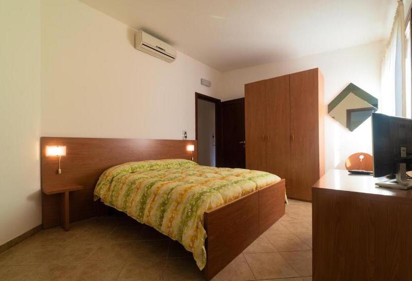 هتل Bonsai B&b Alghero