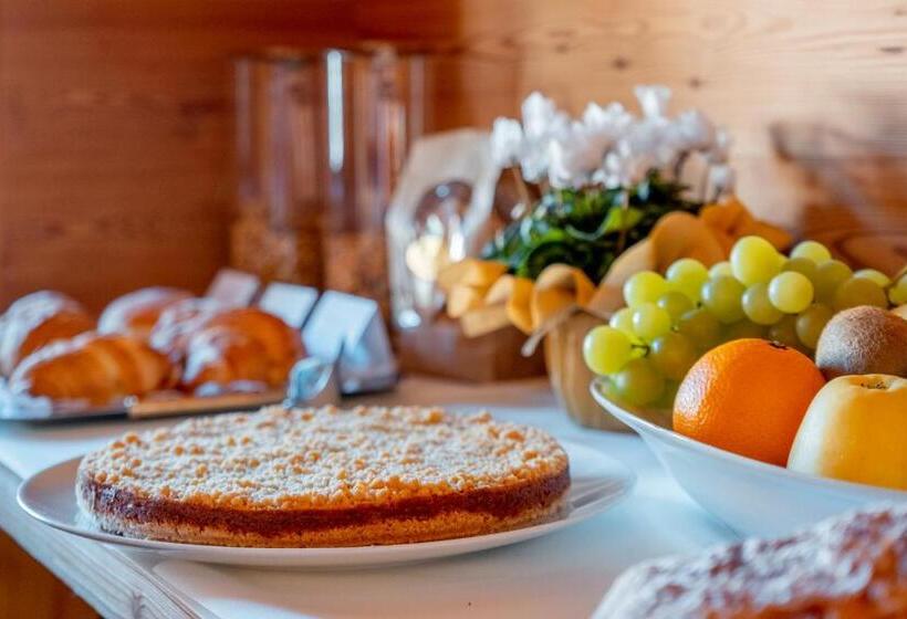 בית מלון כפרי Garnì Vecchio Comune