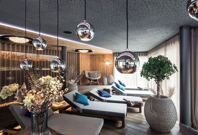 هتل Quellenhof Luxury Resort Passeier