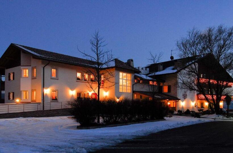 هتل Tschögglbergerhof