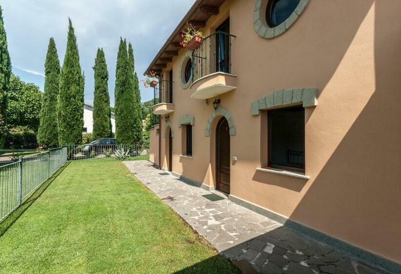 هتل Relais Villaggio Azzurro