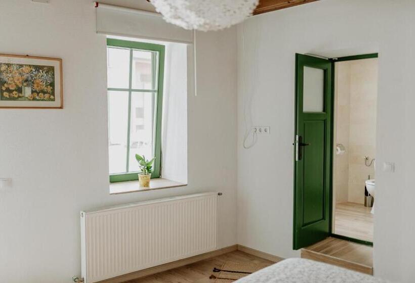 تختخواب و صبحانه Casa Botár Vendégház