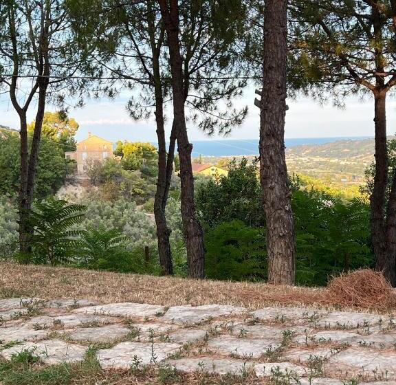تختخواب و صبحانه Greenvalley Bnb