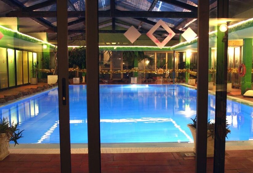 فندق Cuccaro Club   Val Di Vara E Cinque Terre
