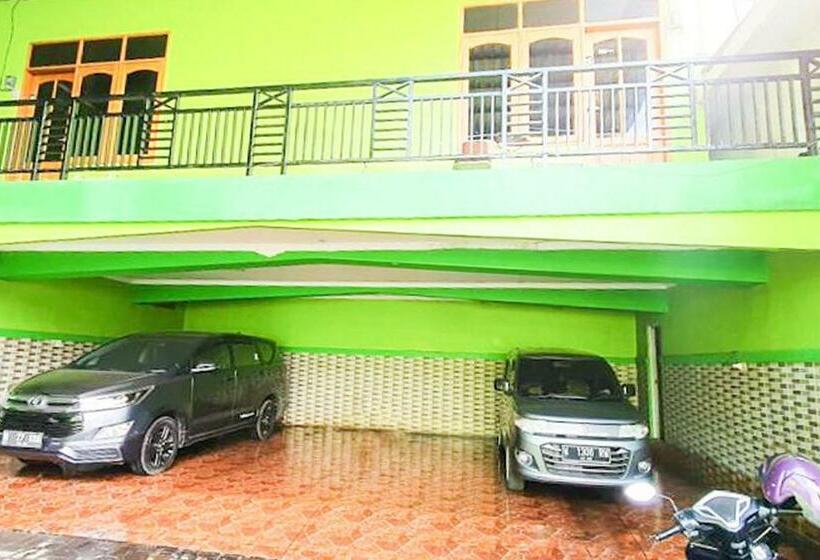 هتل Green Kanca Syariah Guest House Mitra Reddoorz