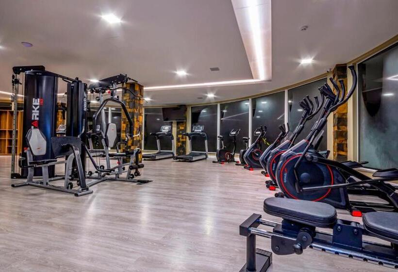 ホテル Laghetto Resort Golden Oficial