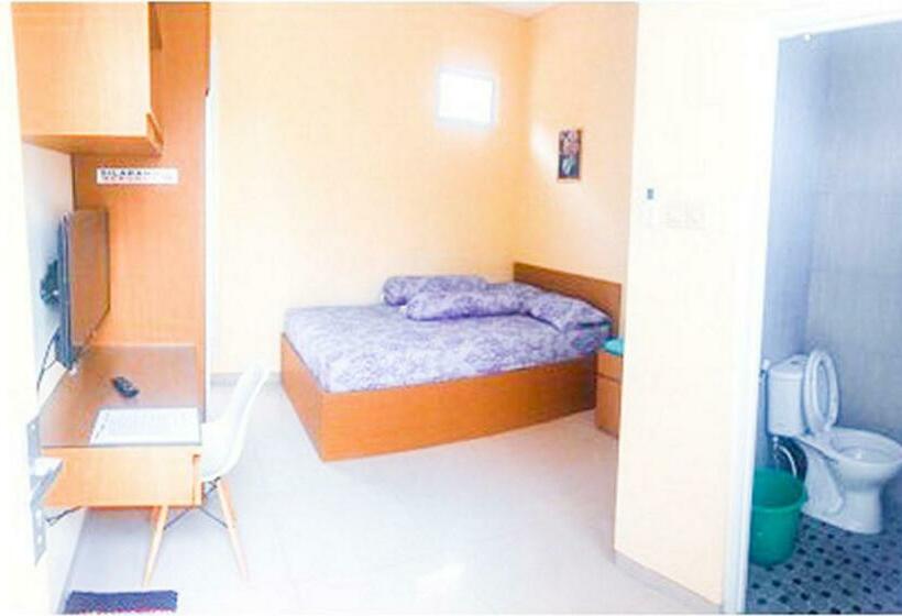 ホテル Muzdalifa Syariah Near Alun Alun Gresik Mitra Reddoorz