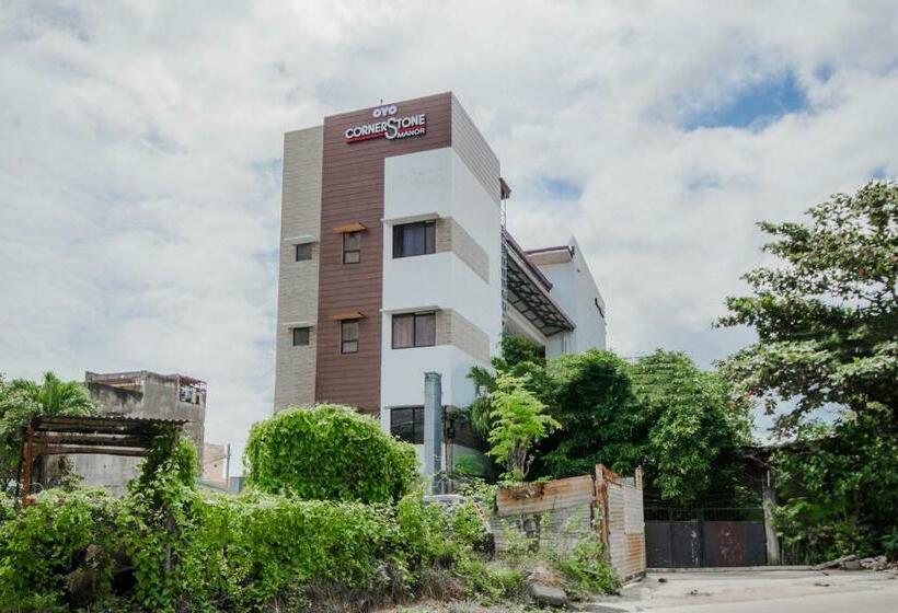 فندق Cornerstone Manor Inn