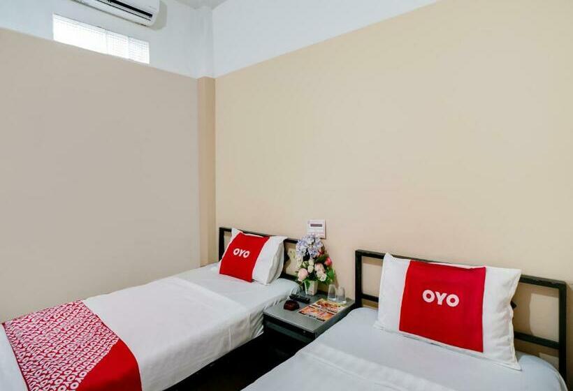 בית מלון כפרי Oyo 90024 Botania Homestay & Cafe