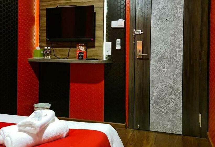 בית מלון כפרי Reddoorz Plus Near Nagoya Hill Batam 6