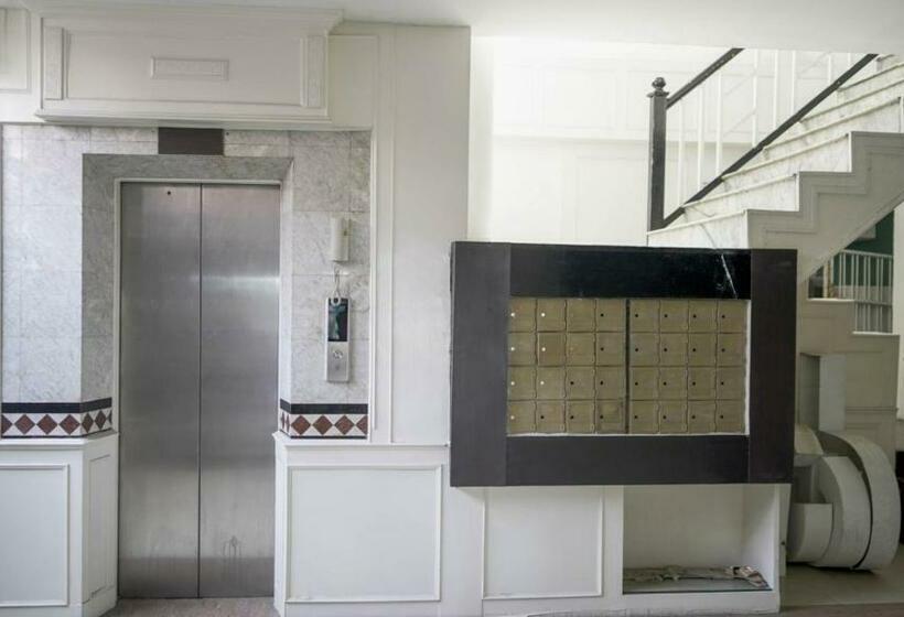 هتل Roomquest Nichada Isb International