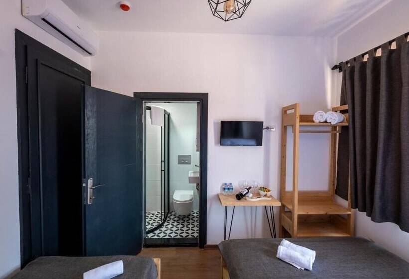 هتل Solo Boutique