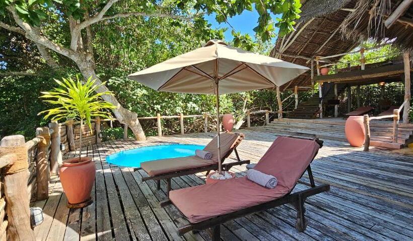 استراحتگاه Fundu Lagoon