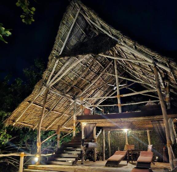 استراحتگاه Fundu Lagoon