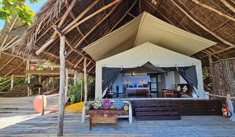 استراحتگاه Fundu Lagoon