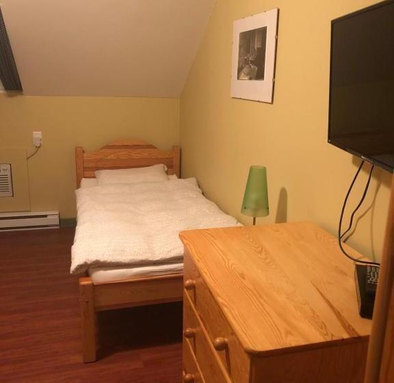 住宿加早餐  Crowsnest Vineyards Guesthouse