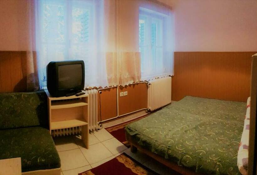 مبيت وإفطار Muskátli üdülőház