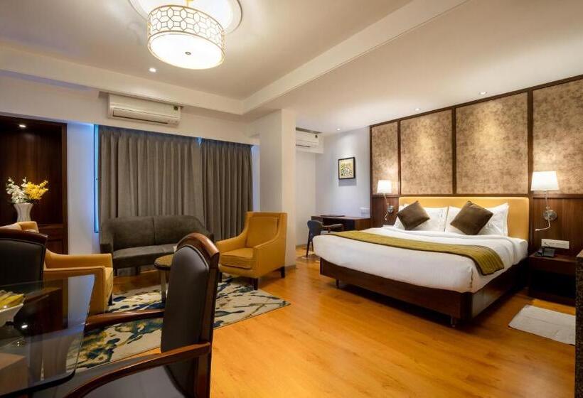 בית מלון כפרי Freesia By Express Inn