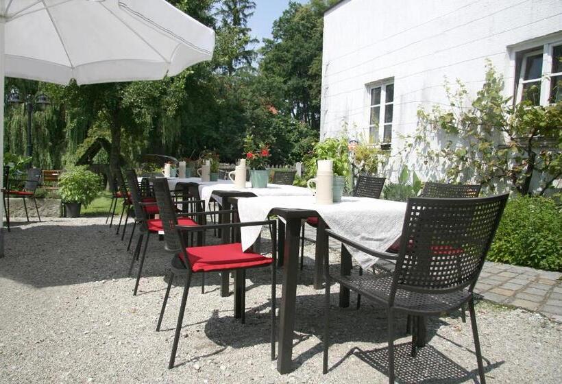 Отель Gasthaus Zur Linde