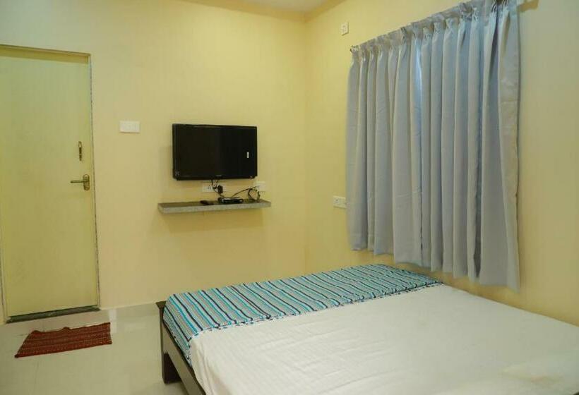 בית מלון כפרי Lsr Hill View Residency