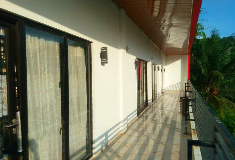 בית מלון כפרי Oyo 2246 Anjung Bang Oking  & Resort