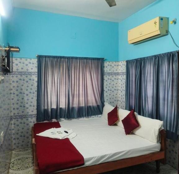 هتل Sri Kanya Residency
