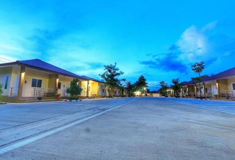Khaohom Resort