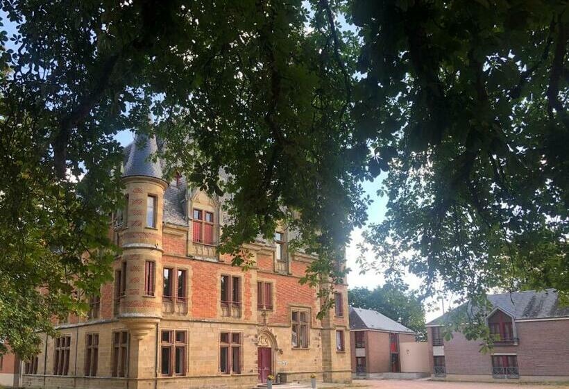 پانسیون Château De Petit Bois