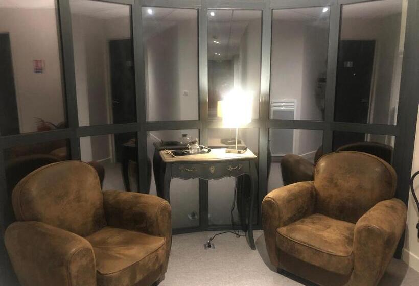 פנסיון Château De Petit Bois