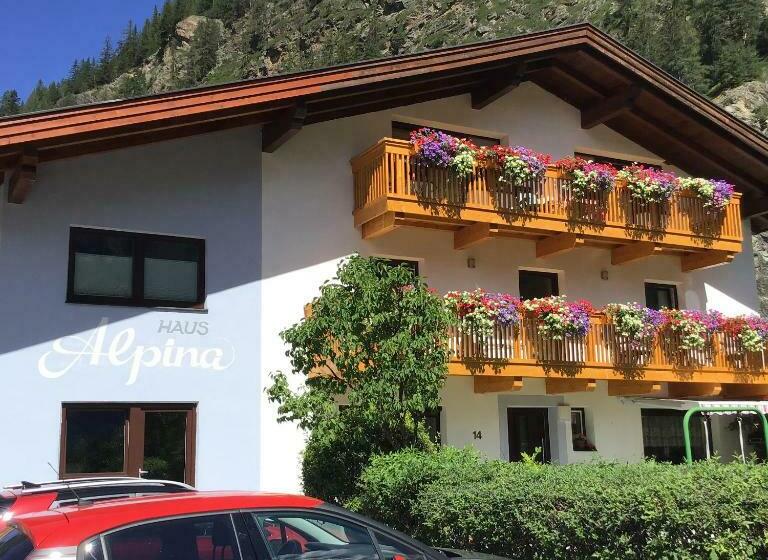 پانسیون Haus Alpina