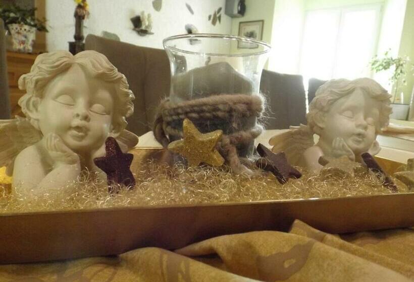 ペンション Zum Achten Himmel