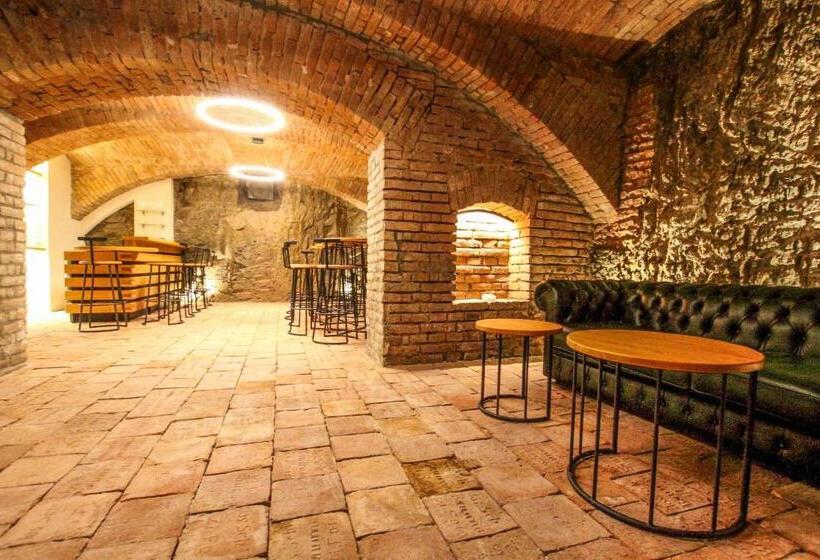 هتل Mariel Znojmo