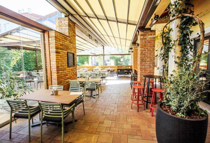 هتل Mariel Znojmo