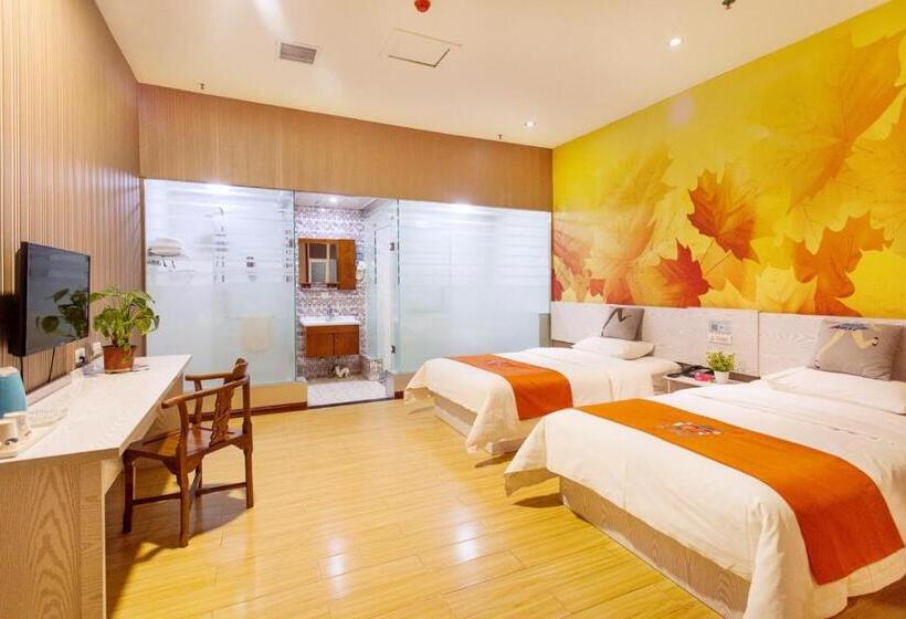 Pai Hotel Xian Zhonglou Huimin Street Subway Station